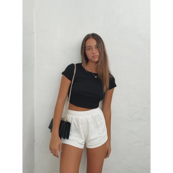 Princess Polly Black Ribbed Classic Cropped Tee - Picture 5 of 8
